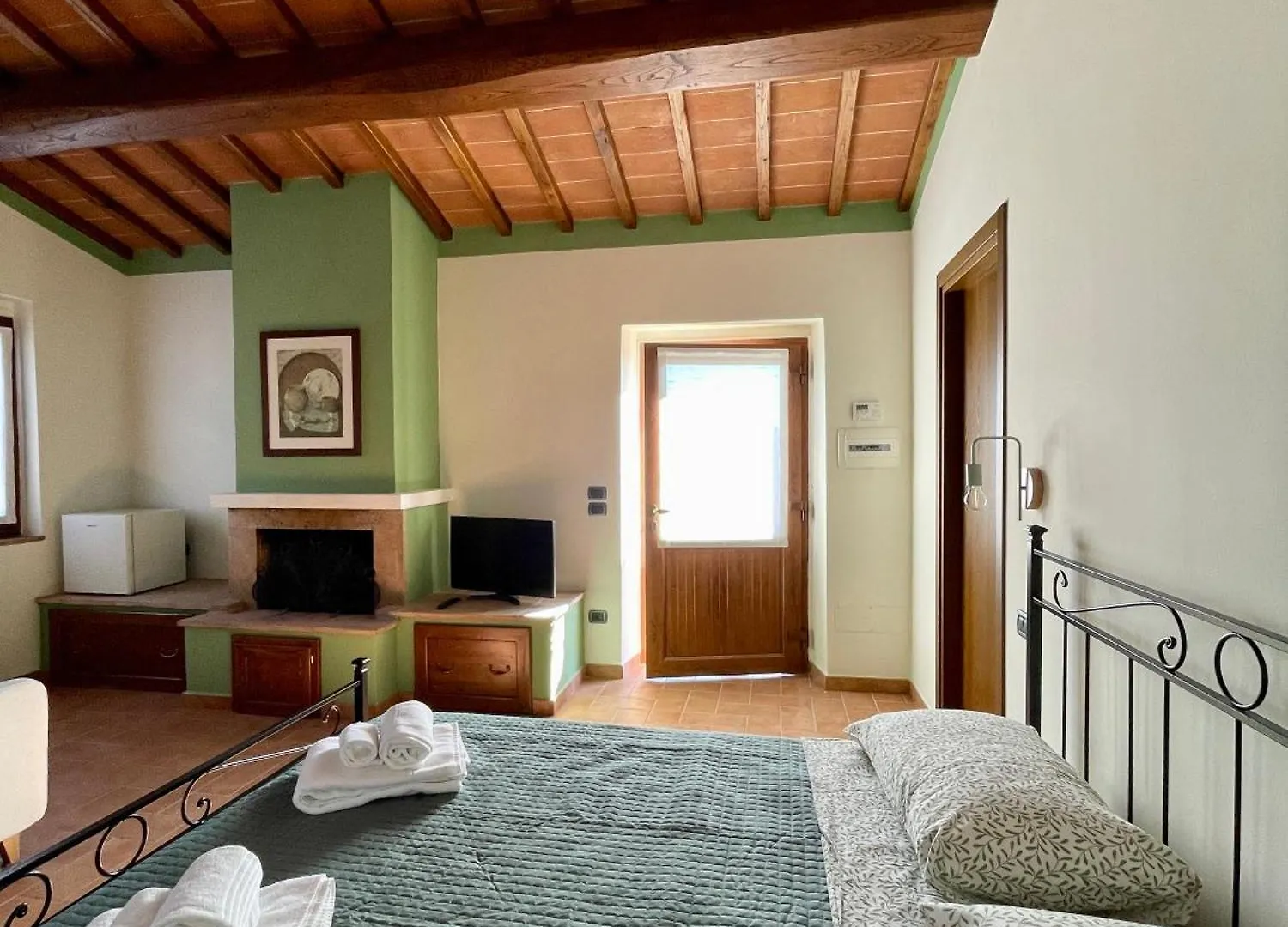Casale Dell'Assiolo Bed And Breakfast Castiglione del Lago Italy