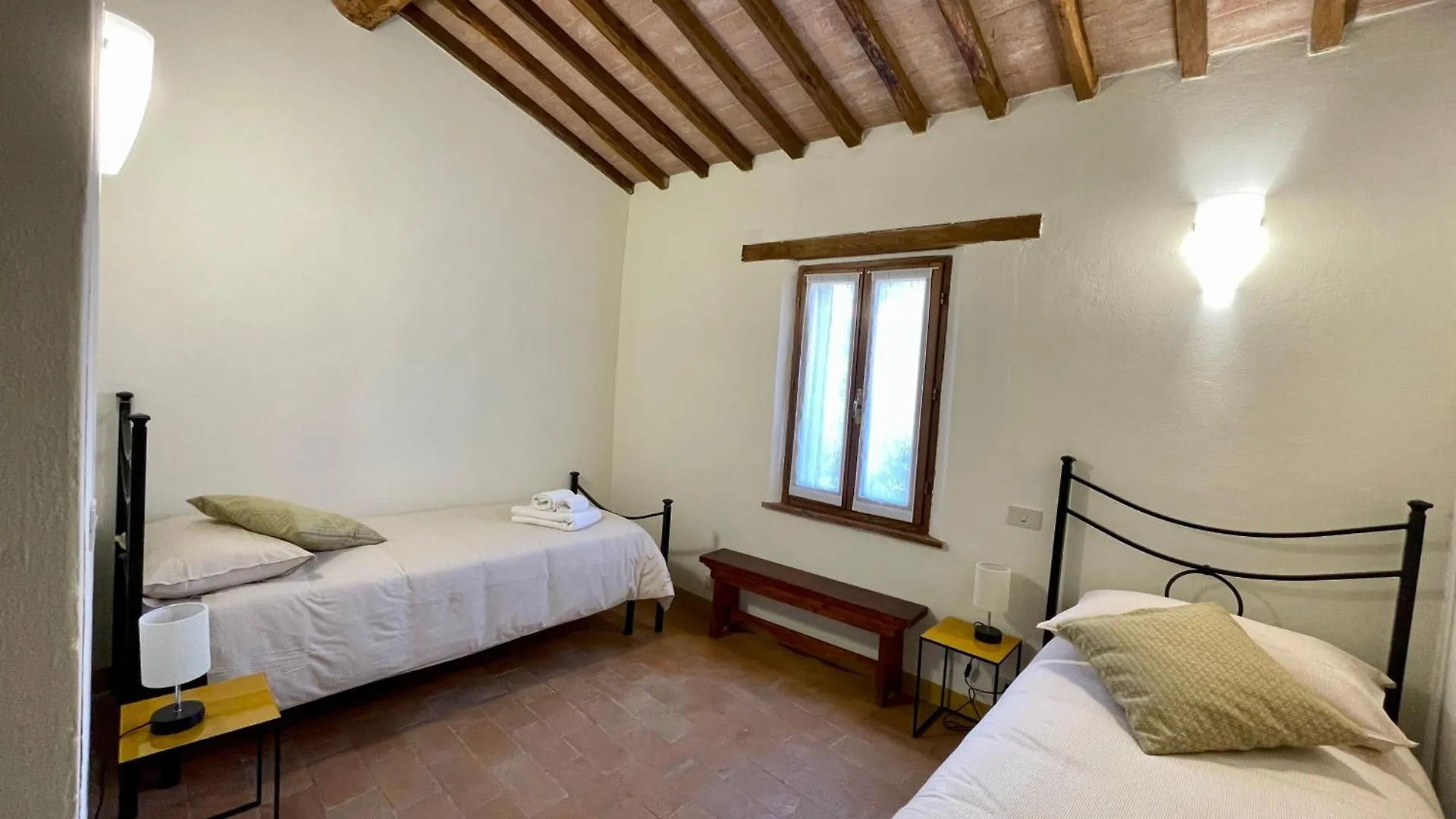 Casale Dell'Assiolo Bed And Breakfast Castiglione del Lago Panzió